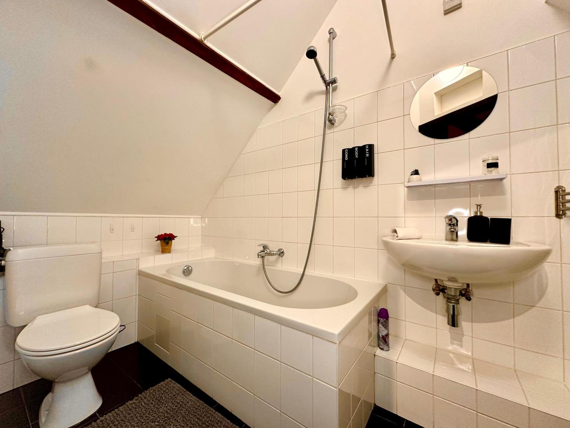 Luxury Suites Centrum By Rikas Hotels アントウェルペン エクステリア 写真