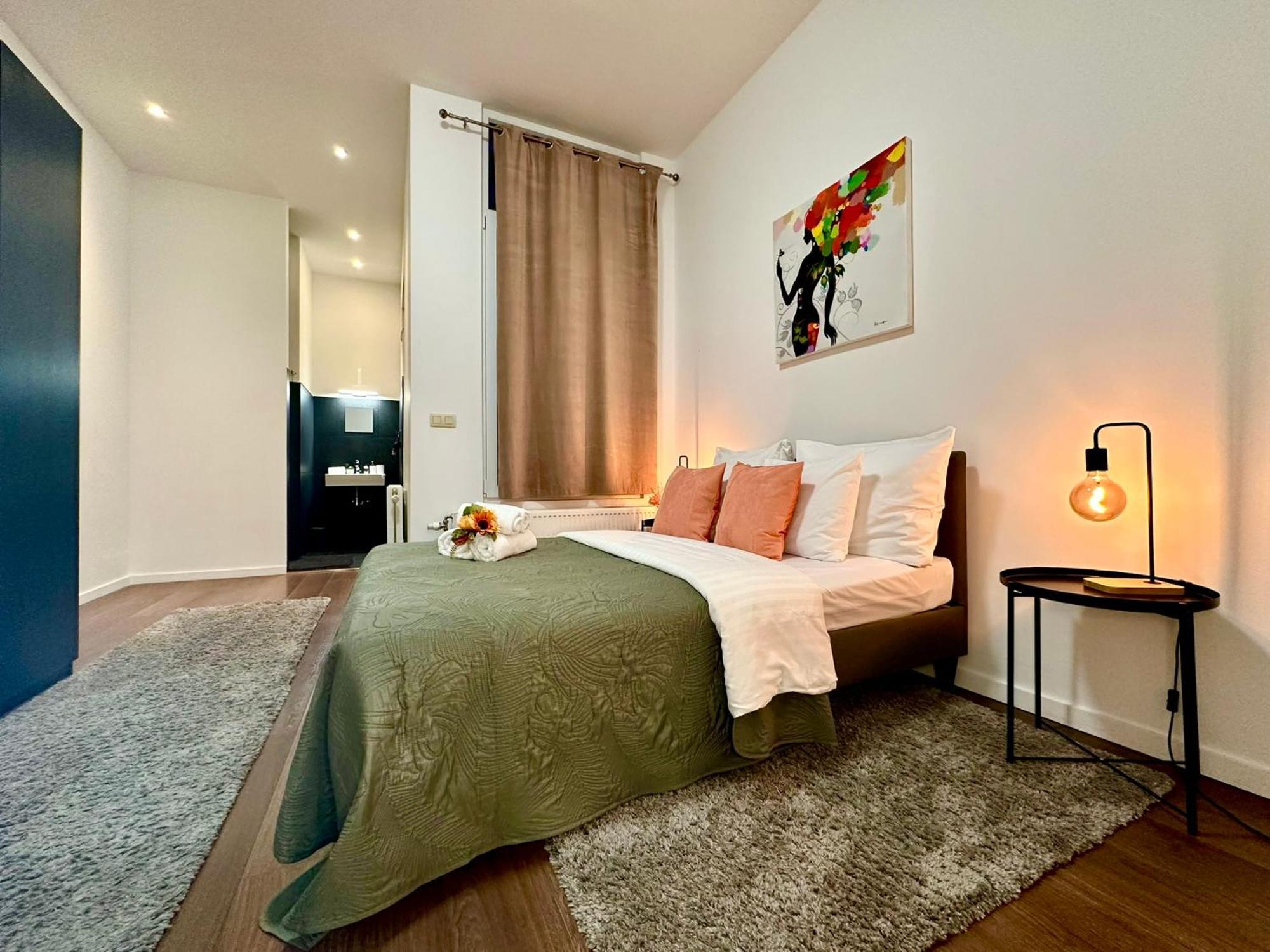 Luxury Suites Centrum By Rikas Hotels アントウェルペン エクステリア 写真